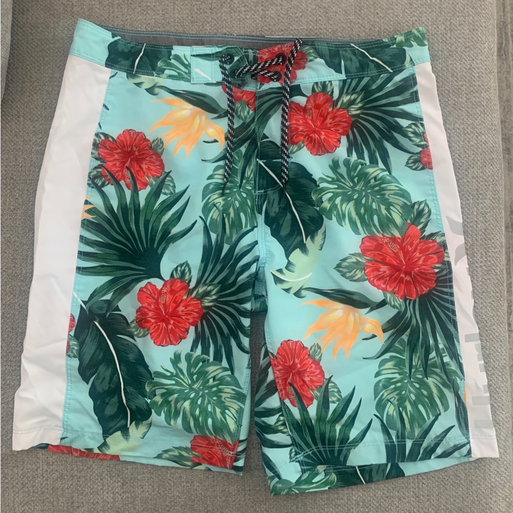 Hurley mens 30 board shorts
